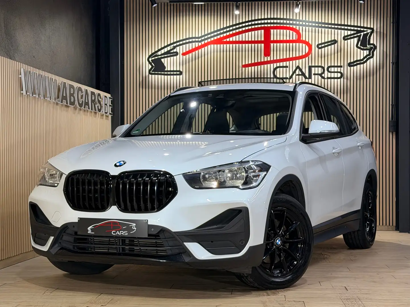 BMW X1 2.0 d sDrive18 * GARANTIE 12 MOIS * SPORT * Gris - 1