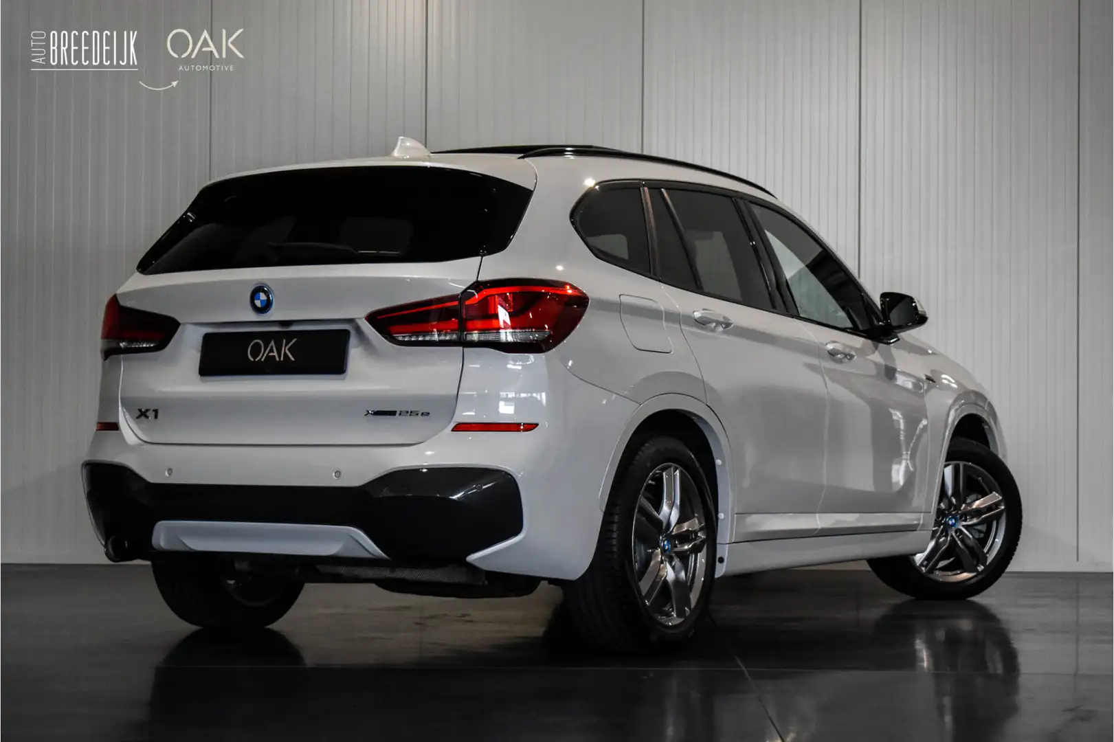 BMW X1 xDrive25e | M-Sport | Navi | Panorama | Leder | 18 Blanc - 2