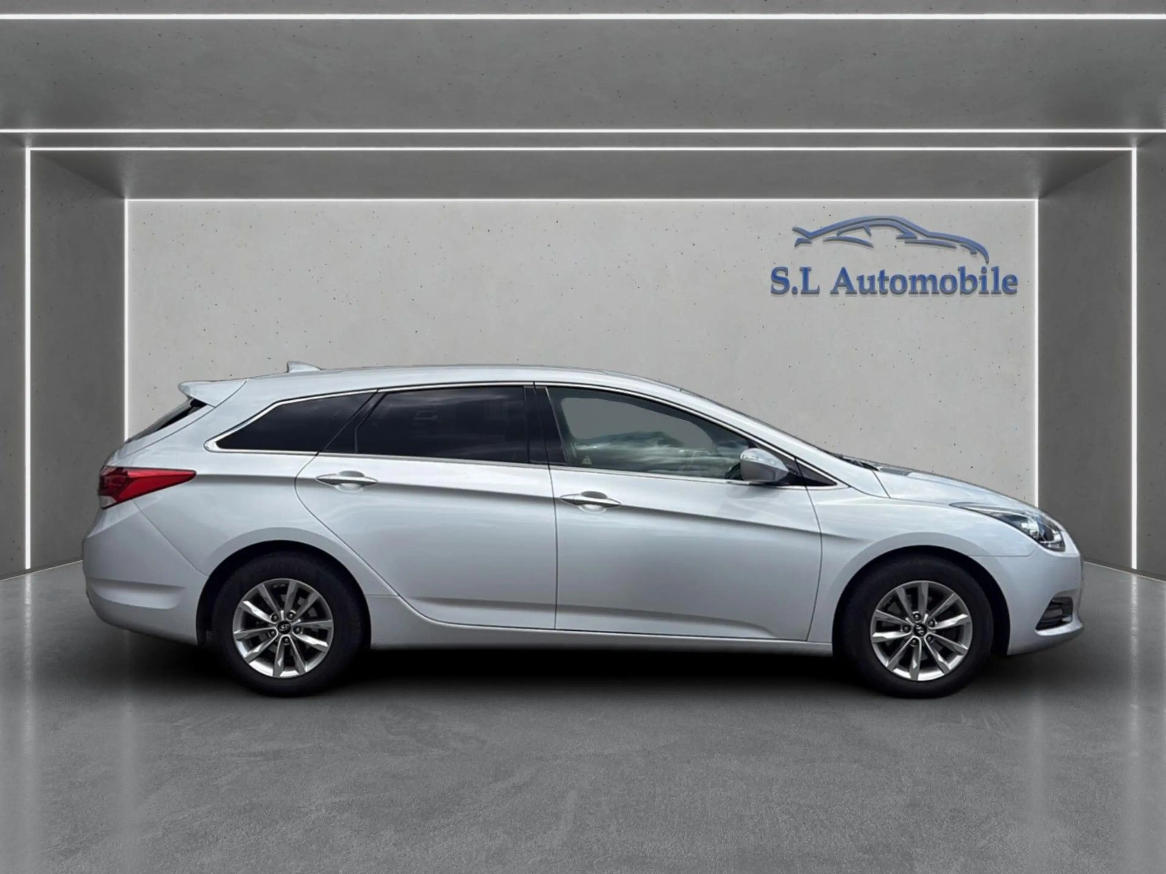 Hyundai i40 cw blue Trend Wagen Nr 111 — photo 9