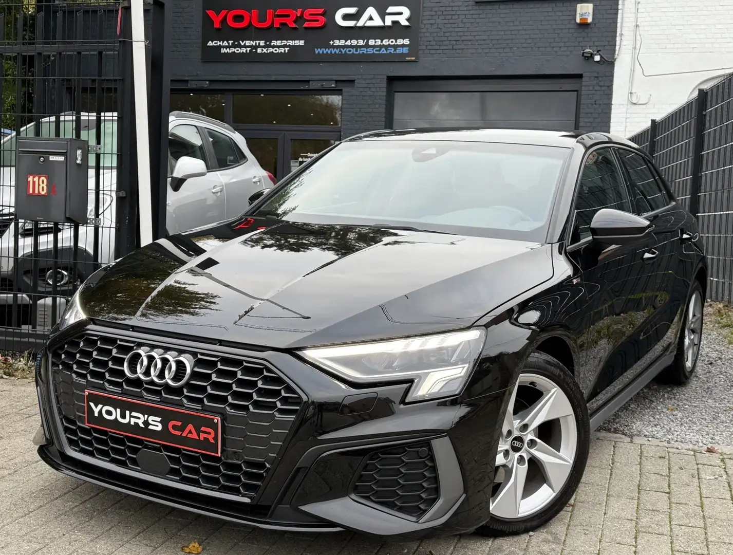 Audi A3 35 TDi S-Line Int/Ext - S tronic - Led - FULL !! Zwart - 1