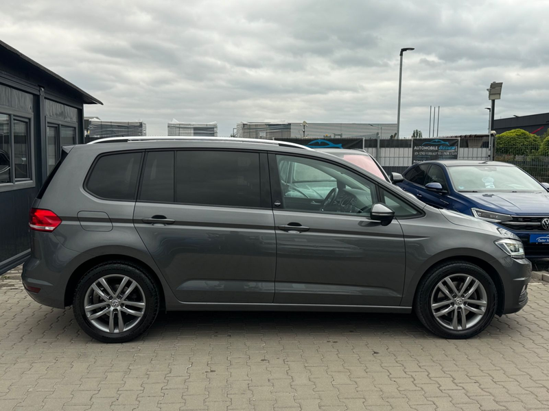 Volkswagen Touran 1.6 TDI Sound BMT+7 Sitzer+Finanzierung+ — photo 9