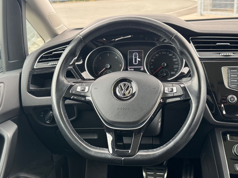 Volkswagen Touran 1.6 TDI Sound BMT+7 Sitzer+Finanzierung+ — photo 11