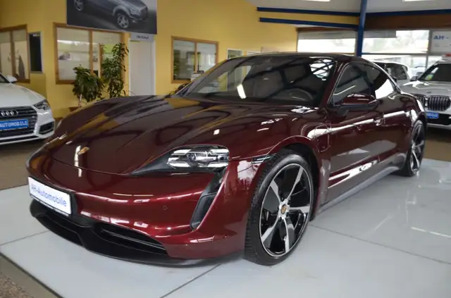 Porsche Taycan 4 S Bi-XENON / NAVI / LEDER / R-KAMERA