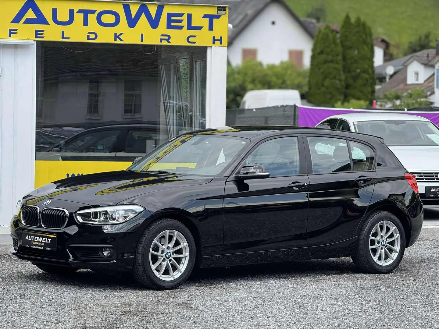BMW 118 i F20 Advantage Modell 2018 *NAVI *SZH *TEMPOMAT Schwarz - 1