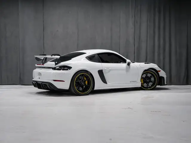 Porsche 718 Cayman 2025 — photo 3