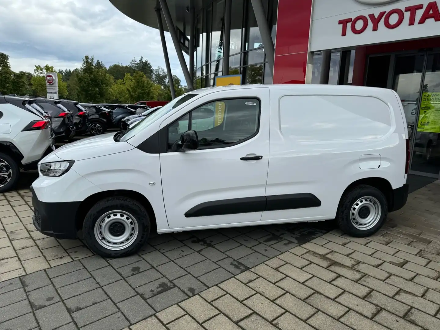 Toyota Proace City Kasten L1 1.5D-4D Meister Weiß - 2