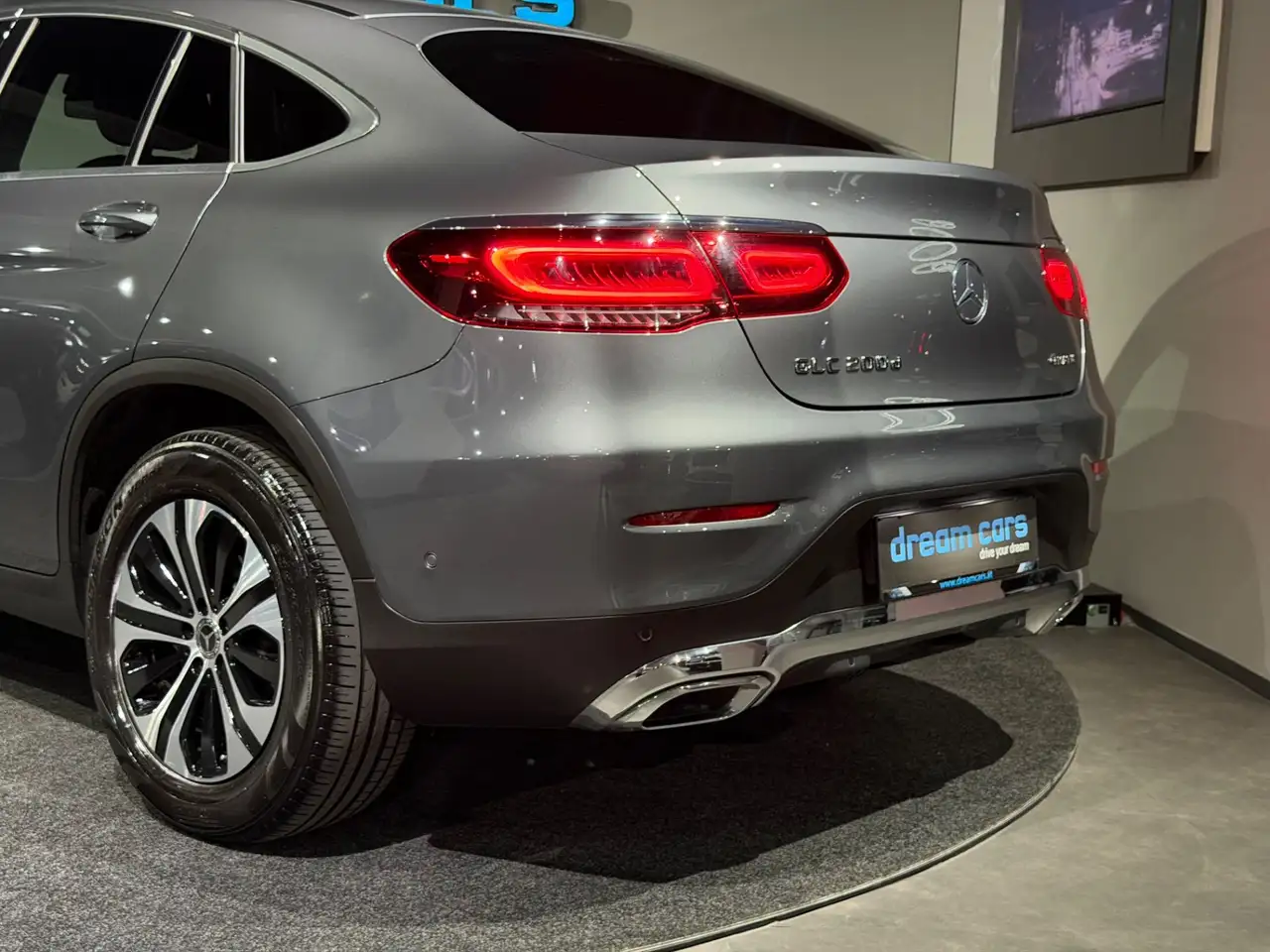 Mercedes-Benz GLC 200 d COUPE 4Matic / Exclusive Paket / Navi / LED / w Bild 8