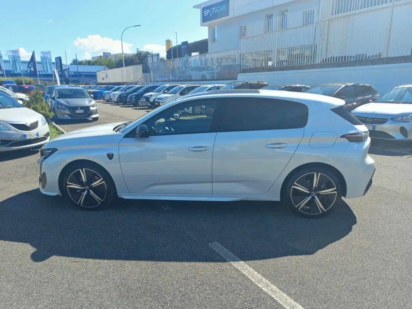 Peugeot 308 GT Hybrid 225 e-EAT8 S&S aut. Bianco - 2