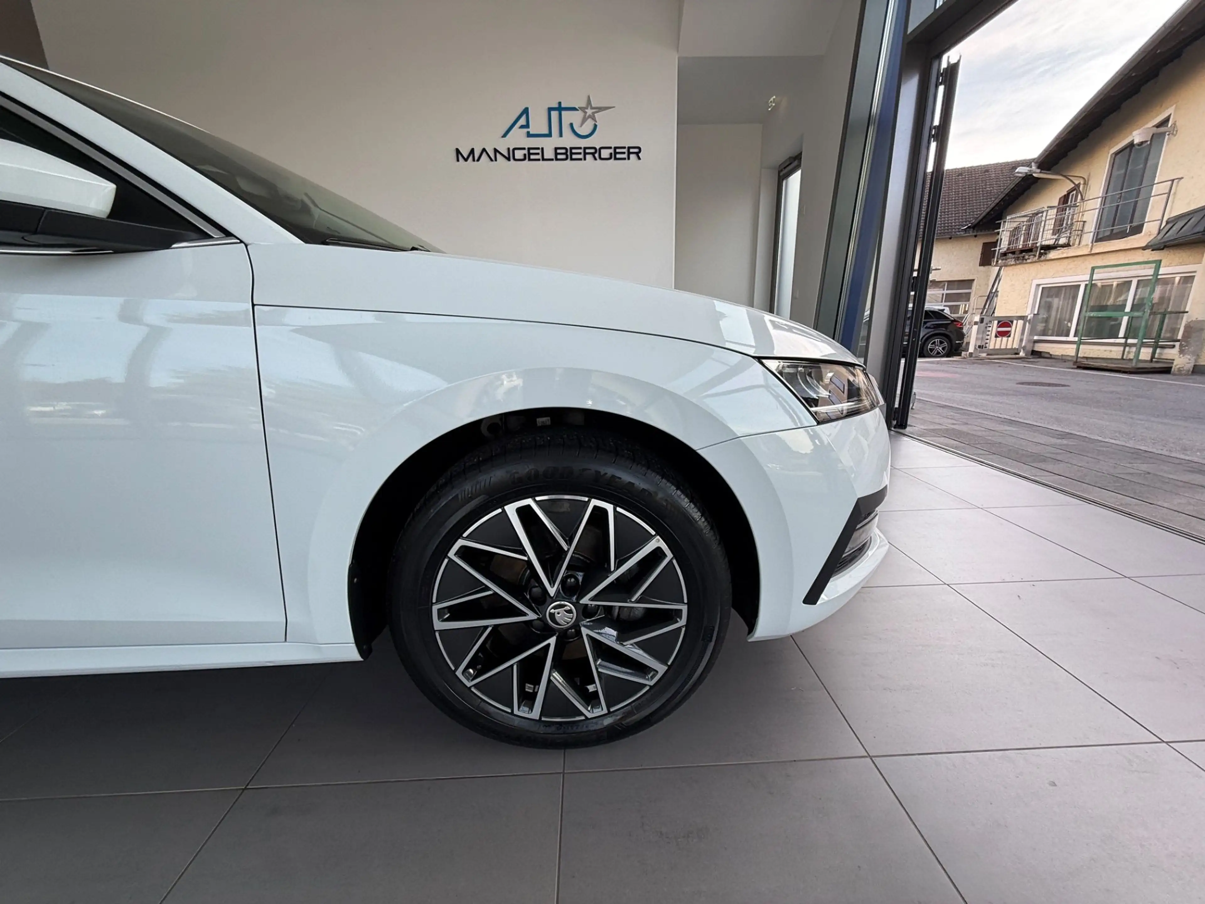 Skoda Octavia Combi 1,5 iV Style DSG — photo 8