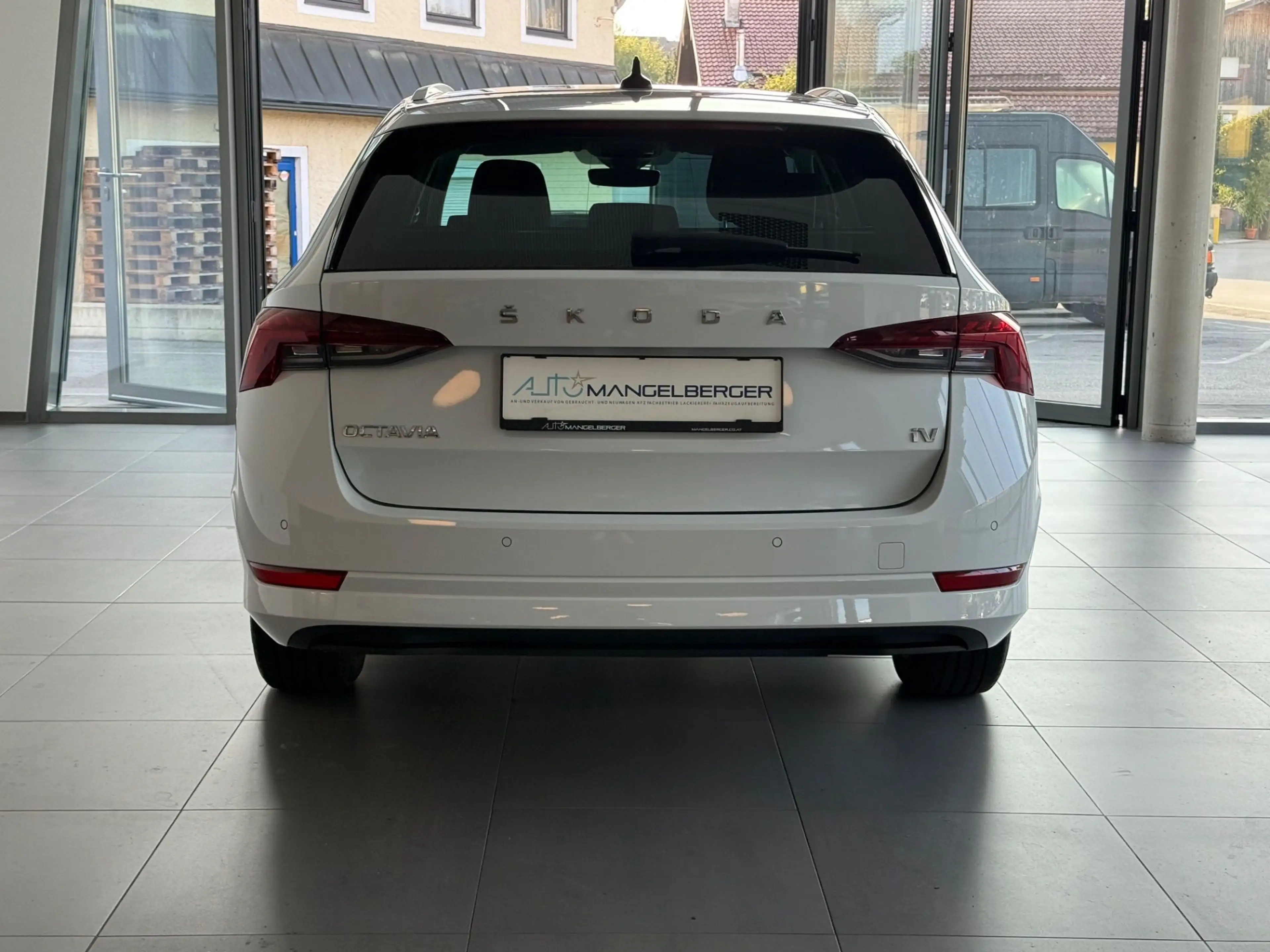 Skoda Octavia Combi 1,5 iV Style DSG — photo 4