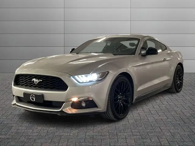 Ford Mustang Fastback 2.3 ecoboost 317cv auto