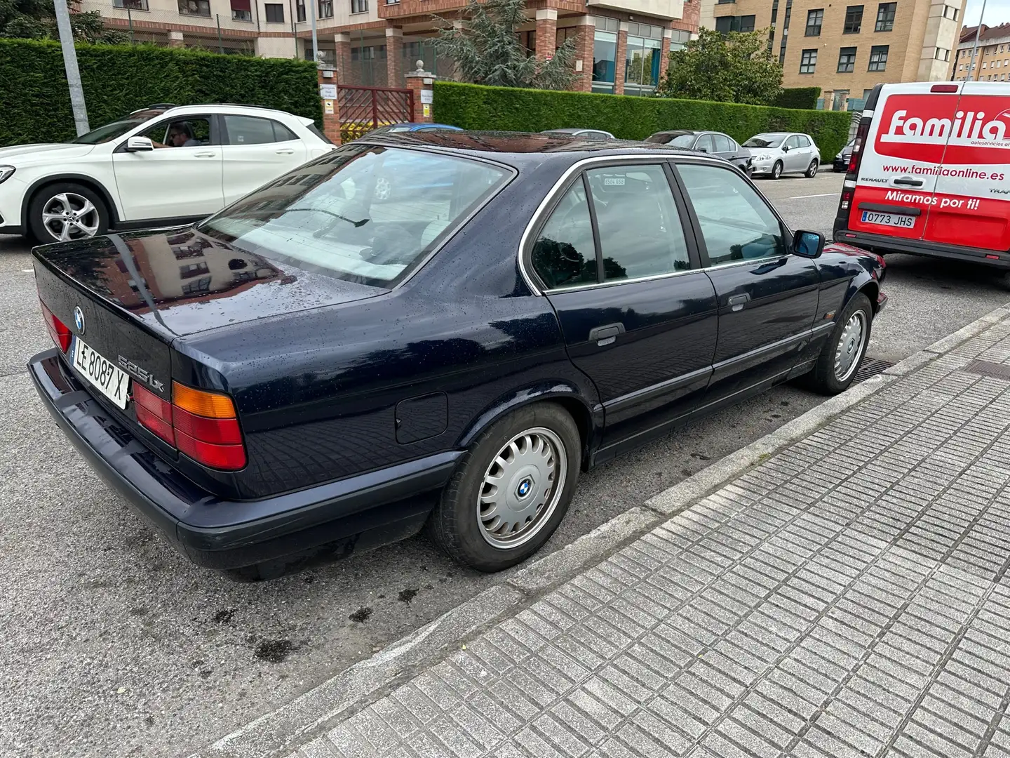 BMW 525 525iX Blauw - 2