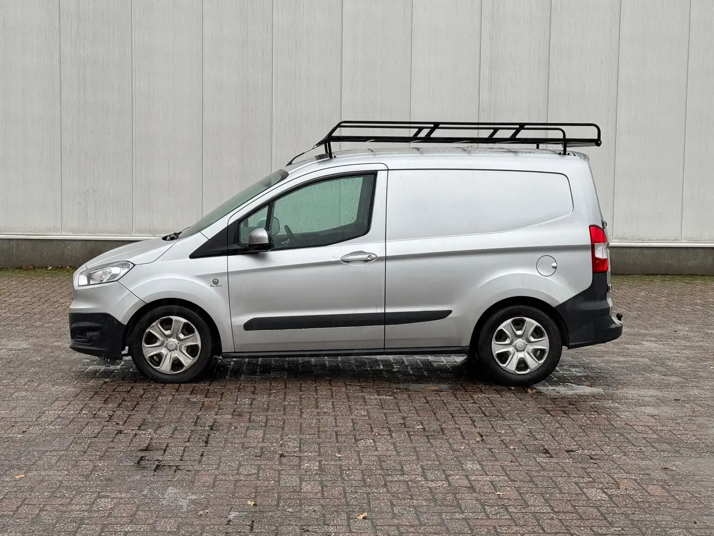 Ford Transit Courier 1.5 TDCI AIRCO APK 4-2026 Grijs - 2