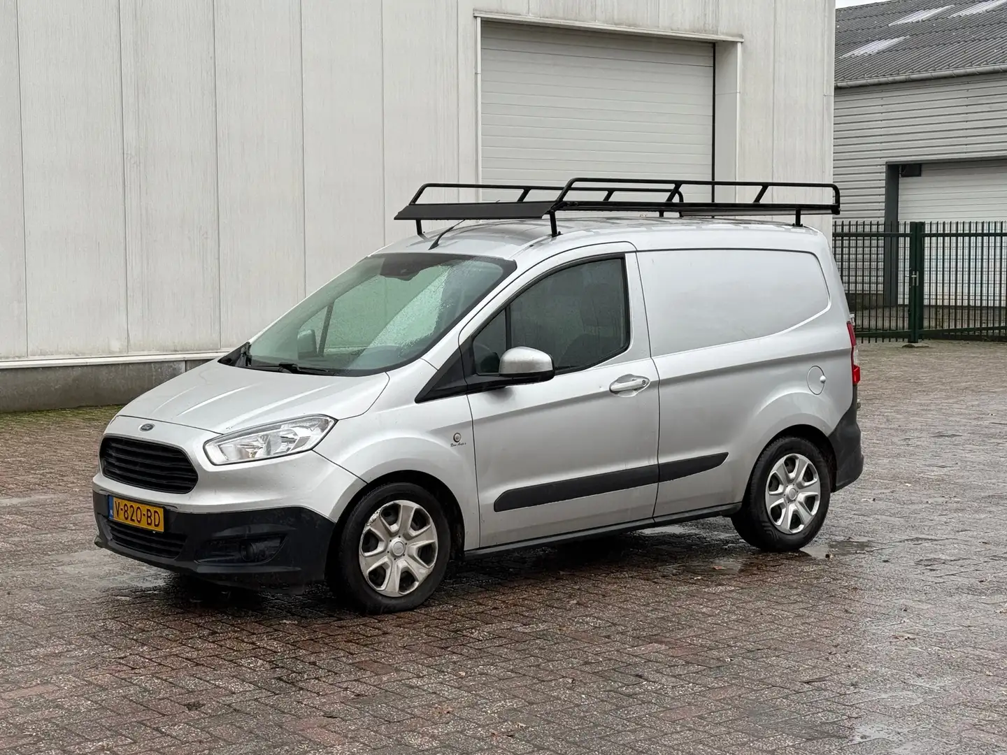 Ford Transit Courier 1.5 TDCI AIRCO APK 4-2026 Grijs - 1
