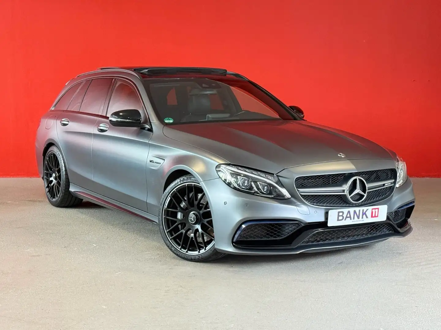 Mercedes-Benz C 63 AMG Burmester LED Panorama Kamera PERF-AGA Grau - 1