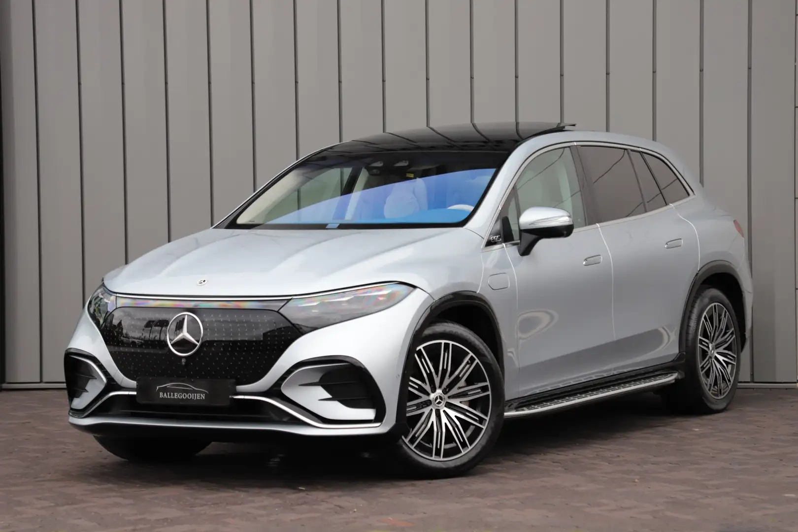 Mercedes-Benz EQS SUV 450+ AMG 108 kWh | 360PK | Massage | Achterasbestu Gris - 1