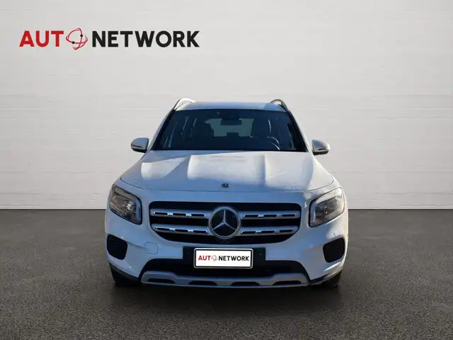 Mercedes-Benz GLB view 5