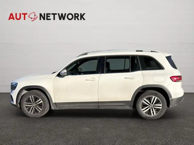 Mercedes-Benz GLB view 8