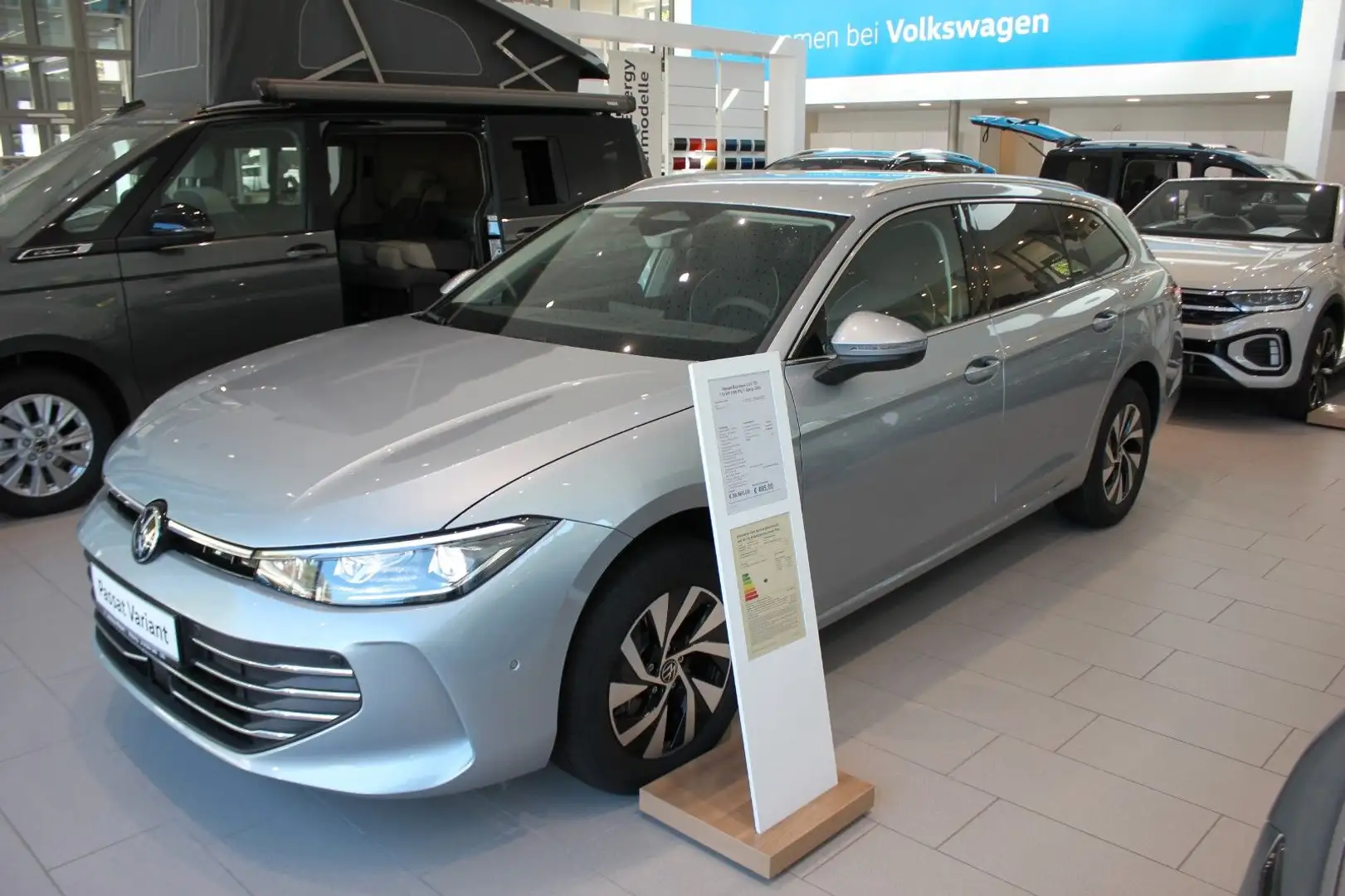 Volkswagen Passat Variant Business 2.0 TDI DSG Navi,LED Silber - 1