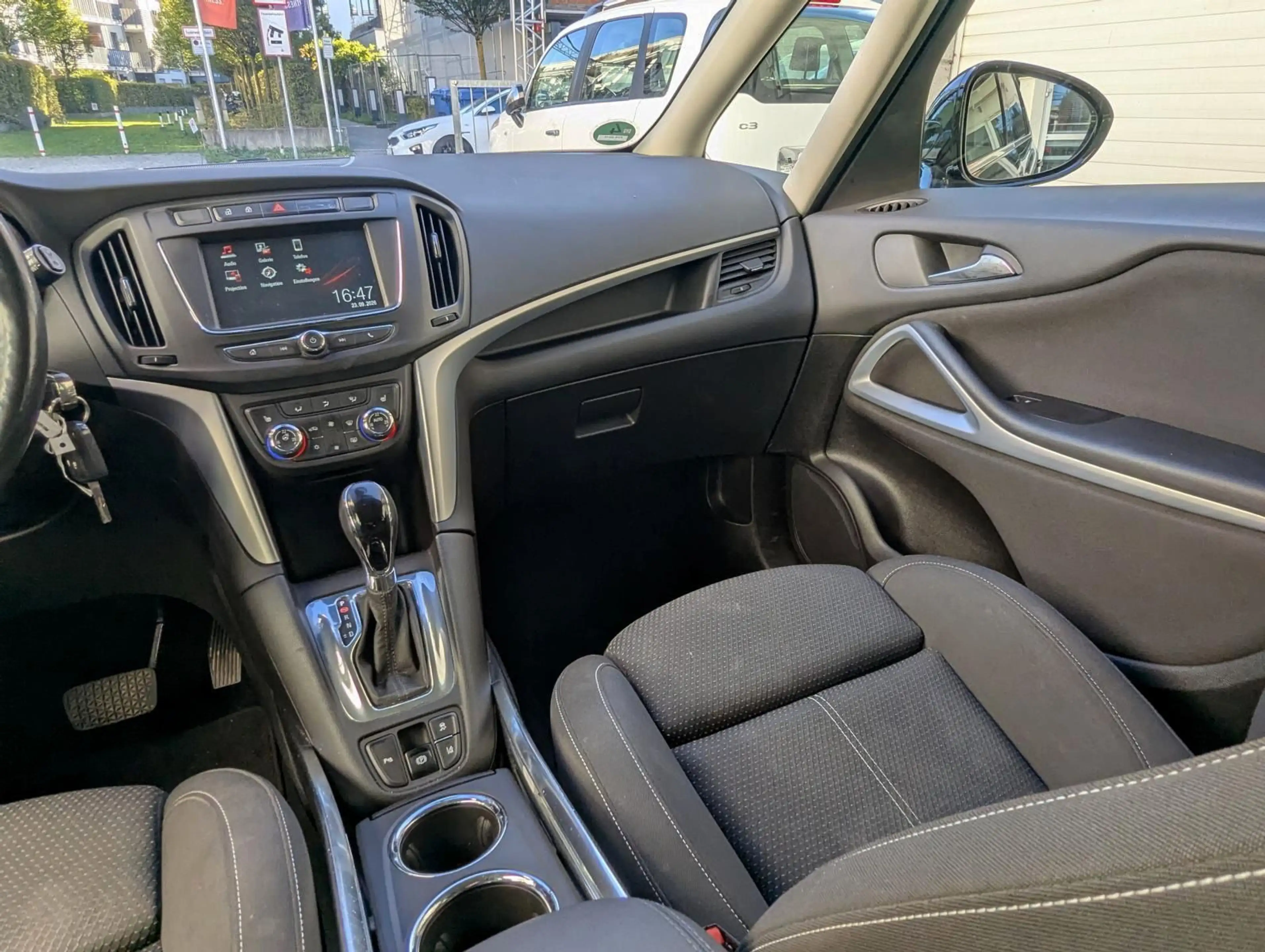 Opel Zafira 2.0*CDTI*Navi*Automat*ACC*Carplay*7Sitzer — photo 11