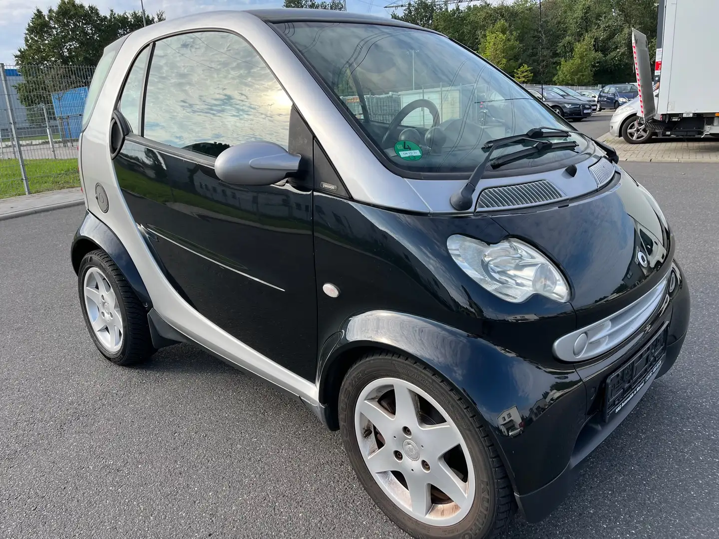 smart forTwo CDI Basis coupe Neue Inspektion TÜV 06/2025 Silber - 2