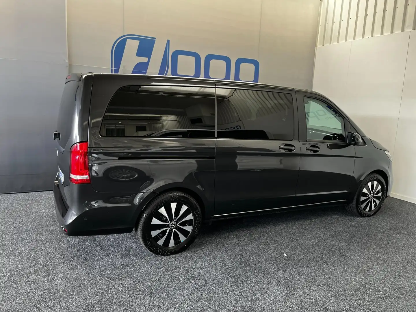 Mercedes-Benz EQV 300 L2 - 8 Pers. - Elec. klep - Adap. Cruise - Camera Grijs - 2