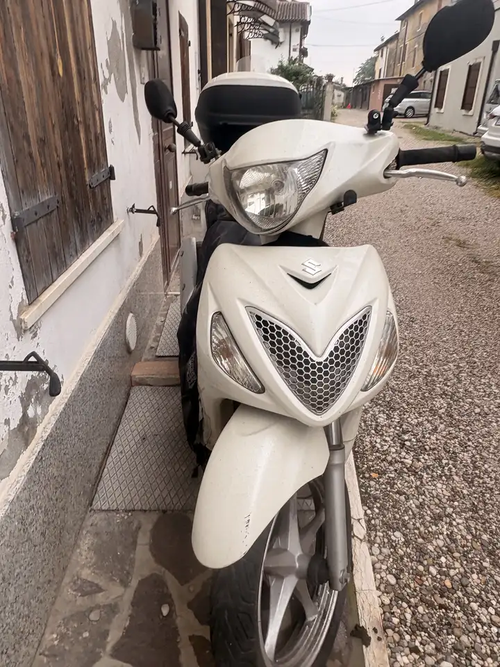 Suzuki Sixteen 150