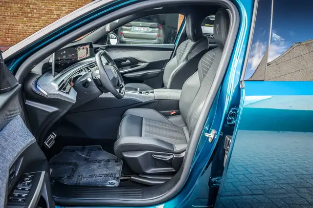 Peugeot 3008 view 12