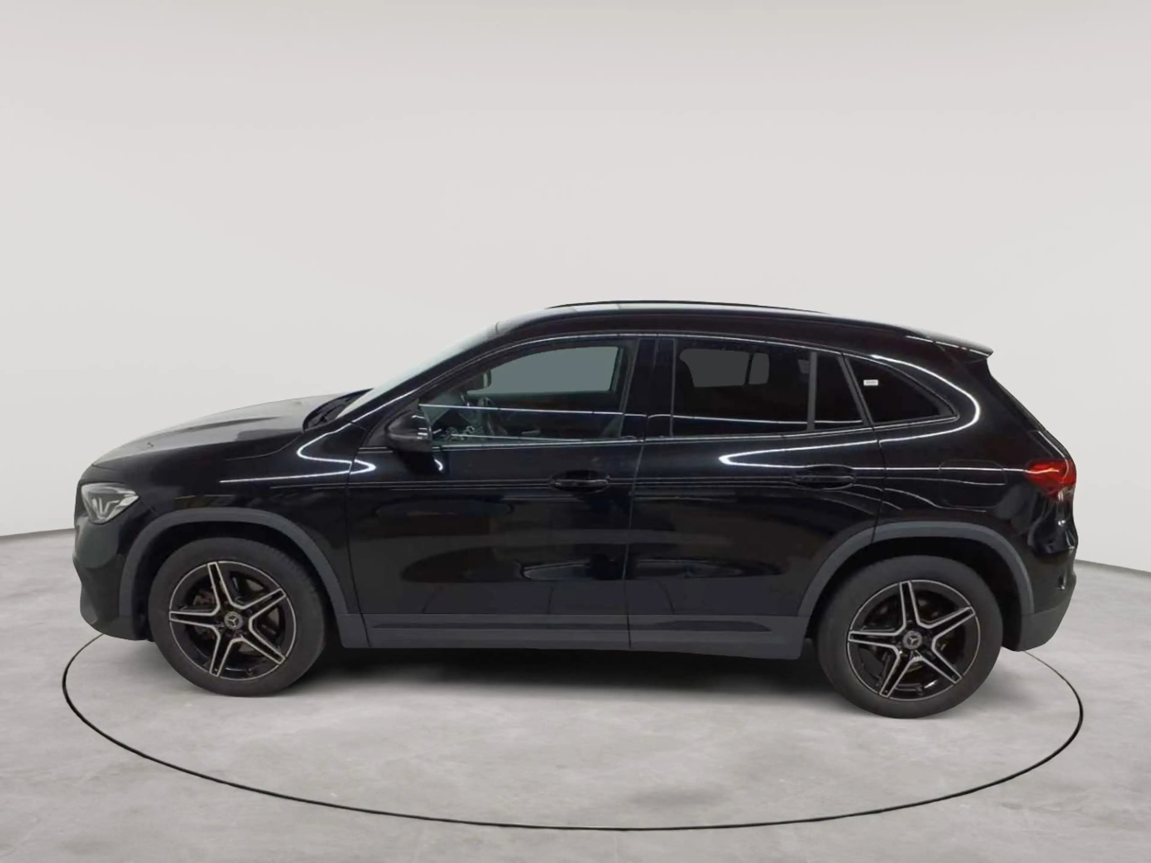 Mercedes-Benz GLA 250 GLA 250 e 8G- AMG AHK LED BusiP AssiP — photo 6