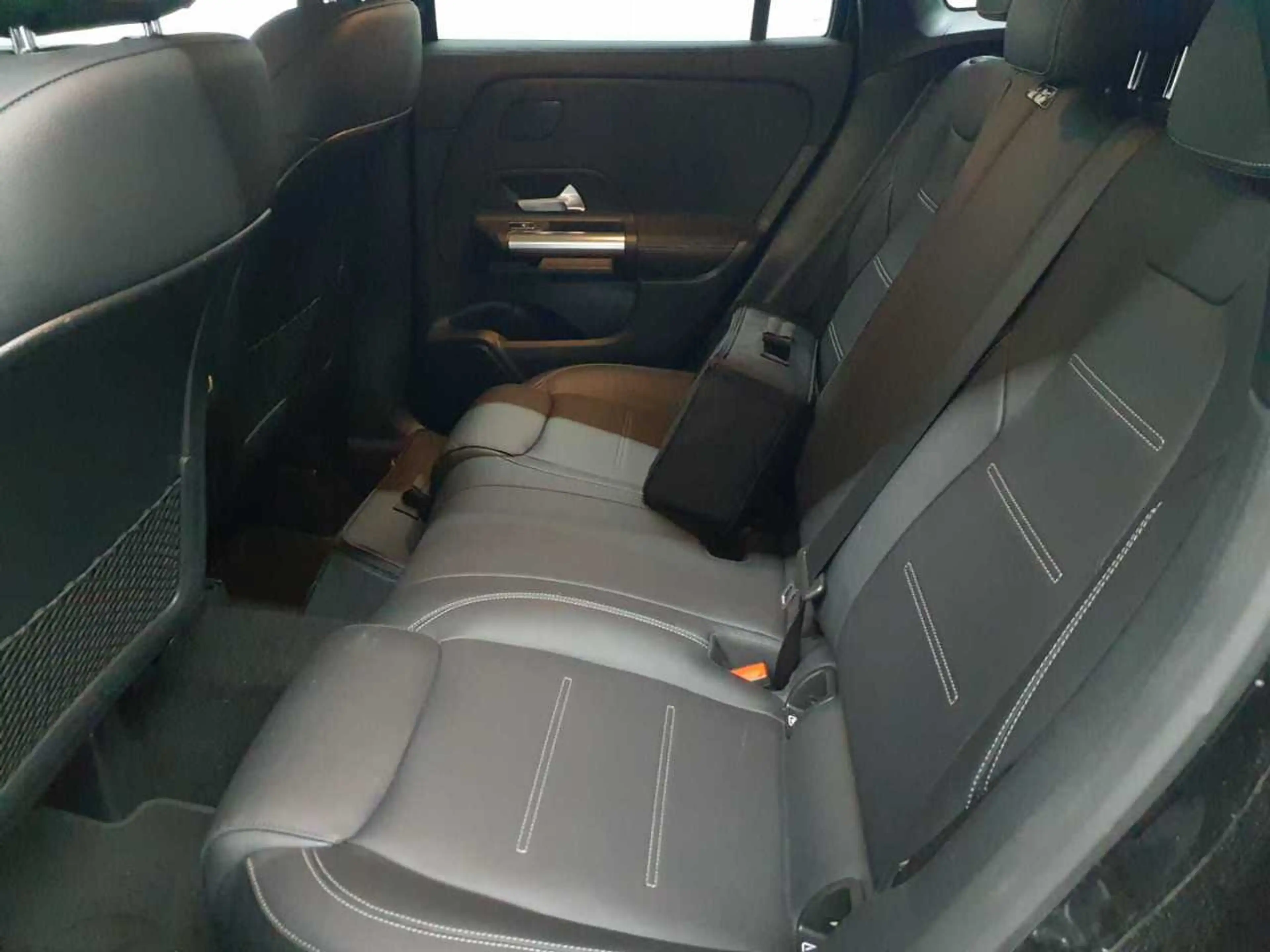 Mercedes-Benz GLA 250 GLA 250 e 8G- AMG AHK LED BusiP AssiP — photo 13