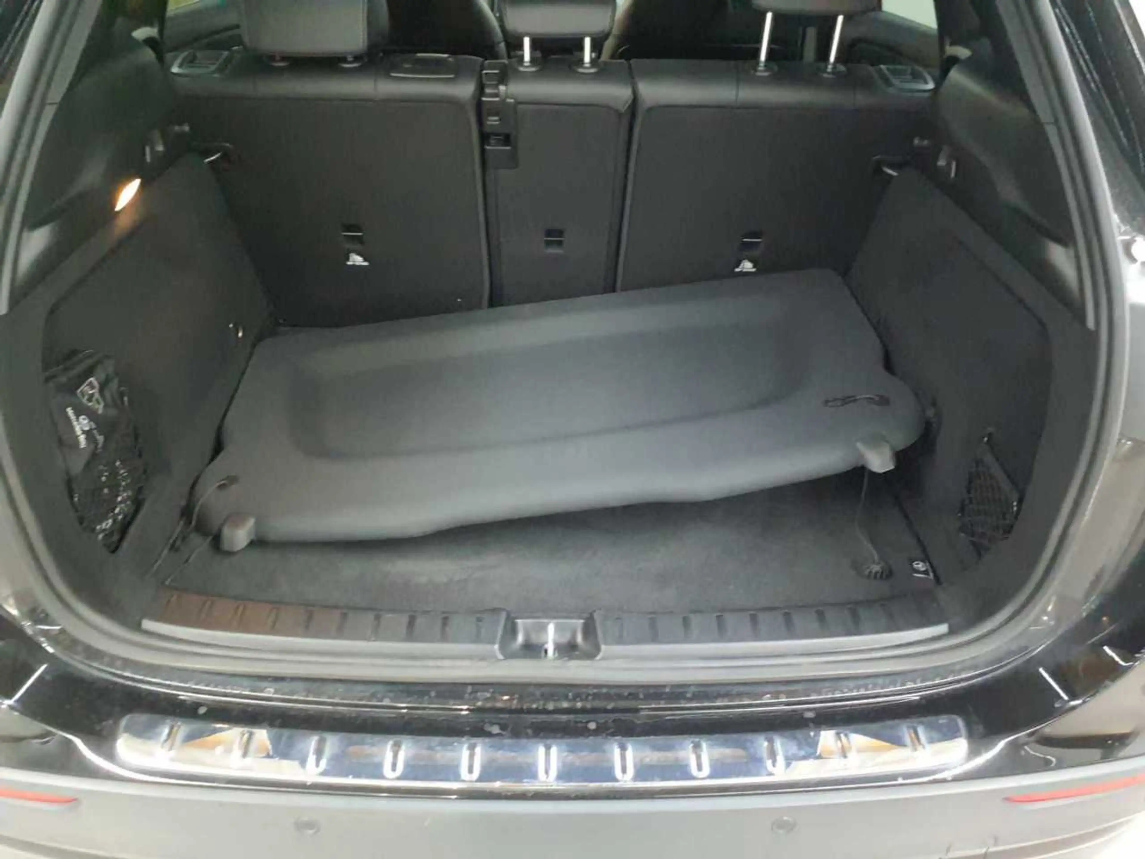 Mercedes-Benz GLA 250 GLA 250 e 8G- AMG AHK LED BusiP AssiP — photo 15