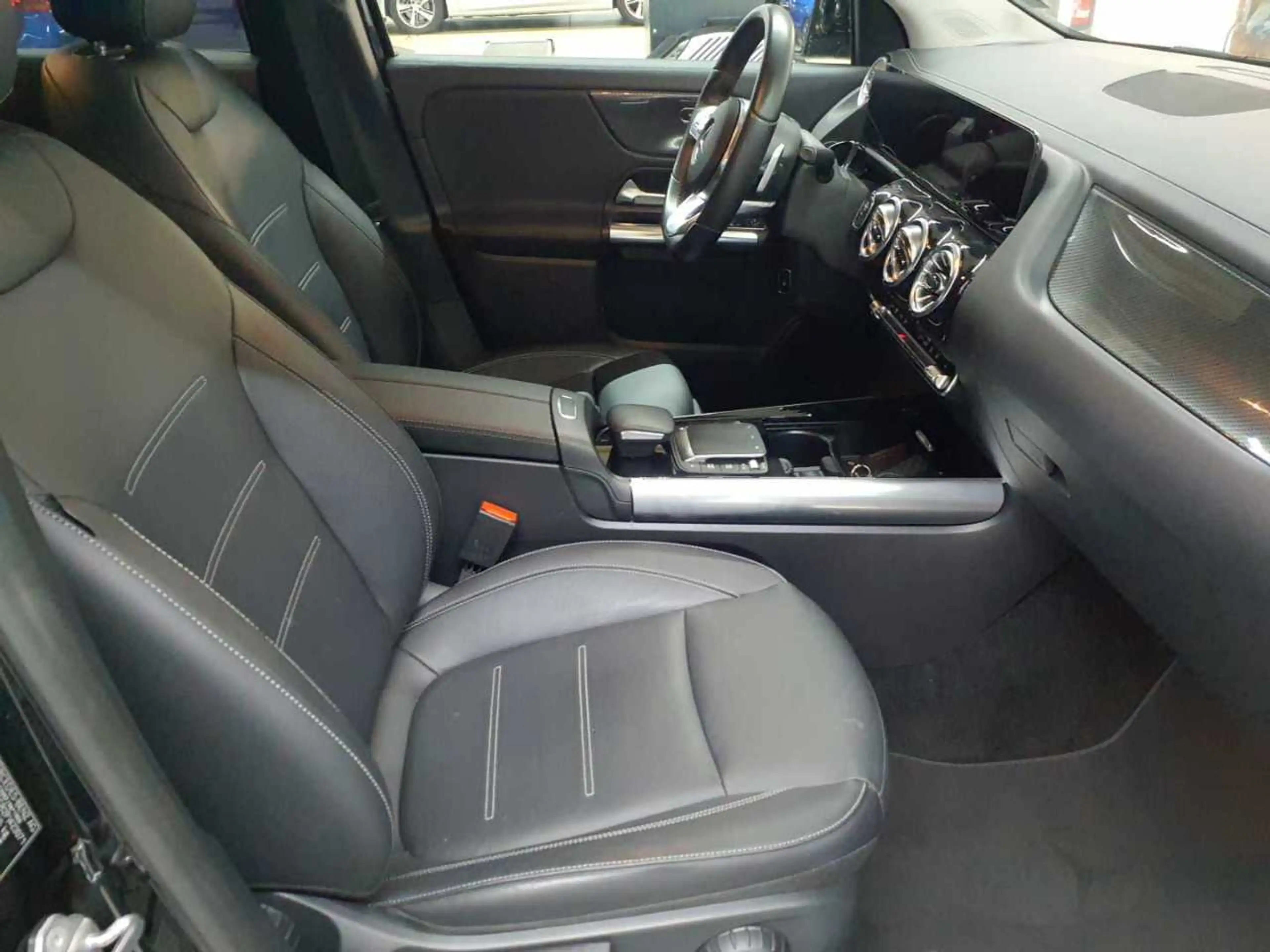 Mercedes-Benz GLA 250 GLA 250 e 8G- AMG AHK LED BusiP AssiP — photo 8