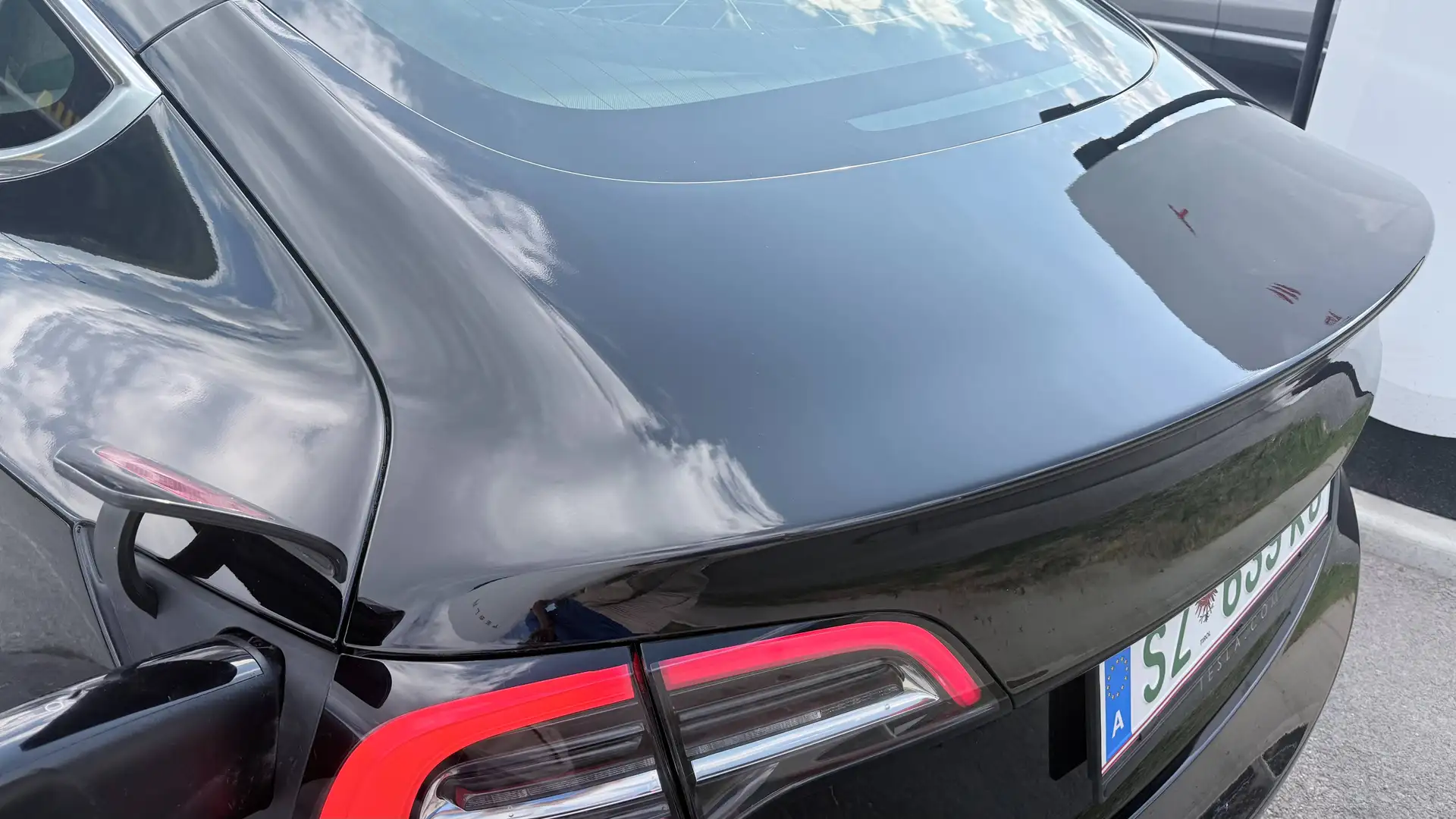 Tesla Model 3 Model 3 225PS 003/E1R/Bb1N Schwarz - 2