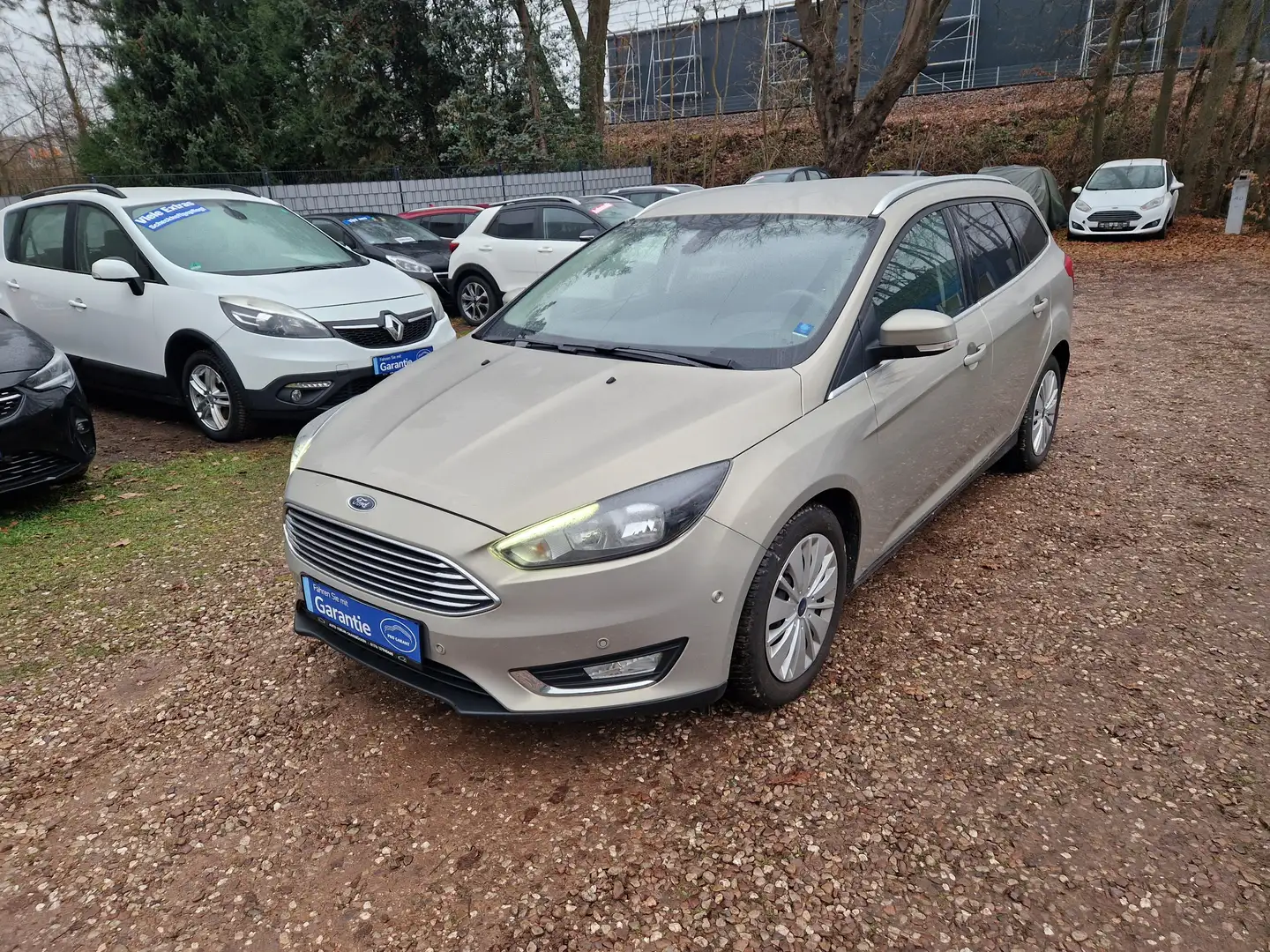 Ford Focus Turnier 77Tkm Navi LED Sitzhzg Scheckh Tempom 2Hd Grigio - 1