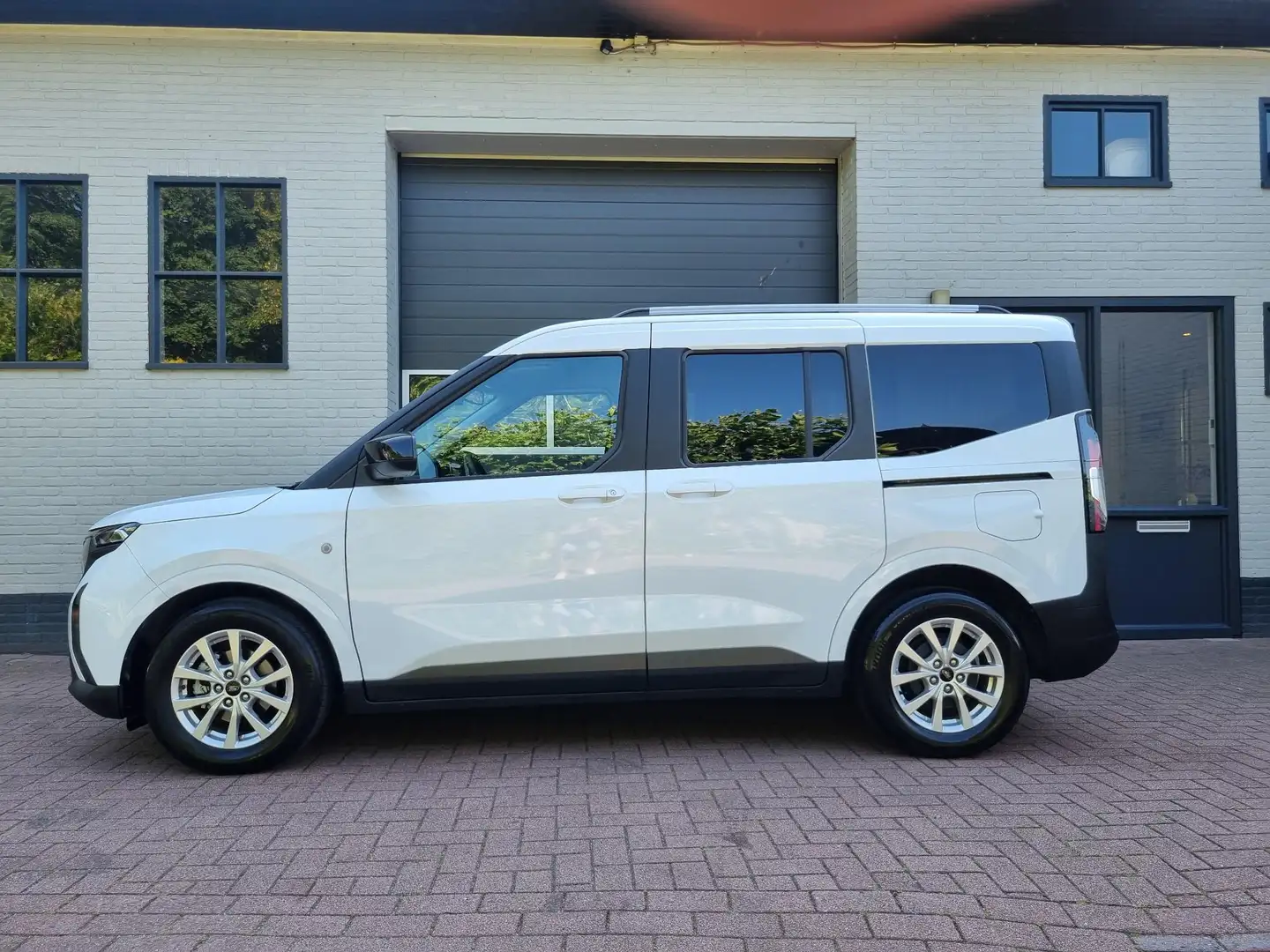 Ford Tourneo Courier 1.0 Titanium NAVI / CAMERA / AIRCO ECC / CRUISE / Blanc - 2