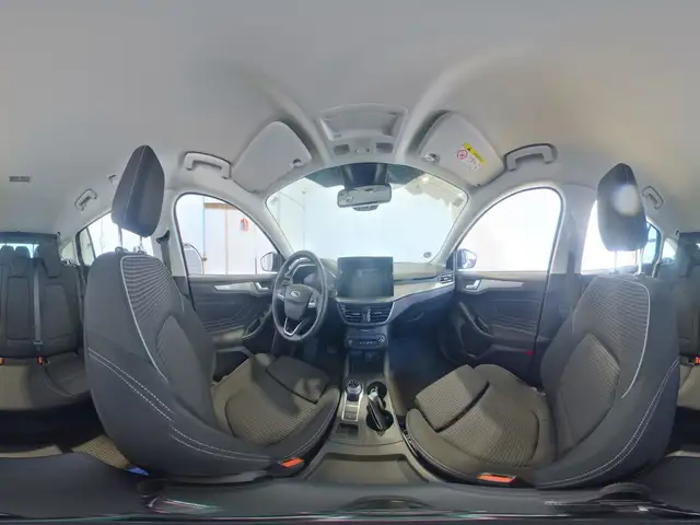Ford Focus view 12