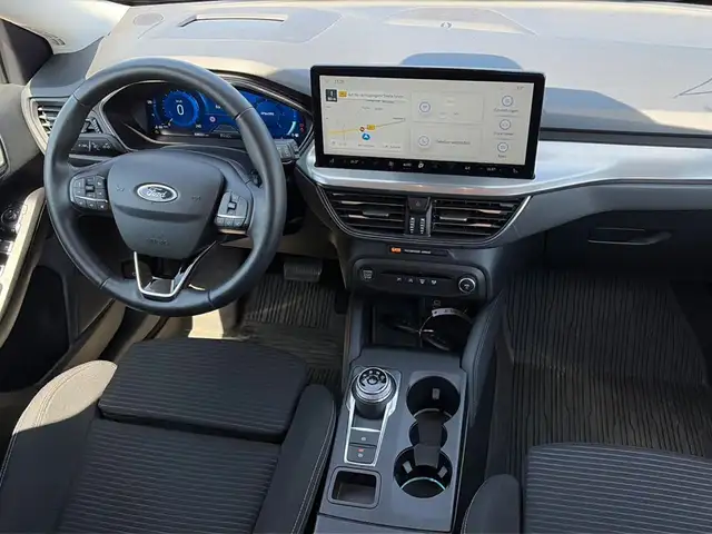 Ford Focus view 15