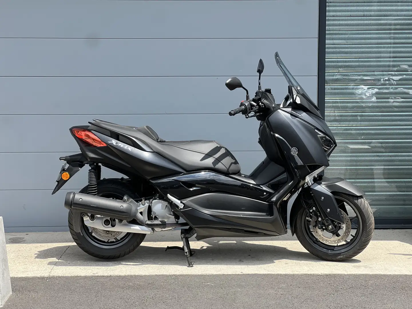 Yamaha X-Max 125 Gris - 1