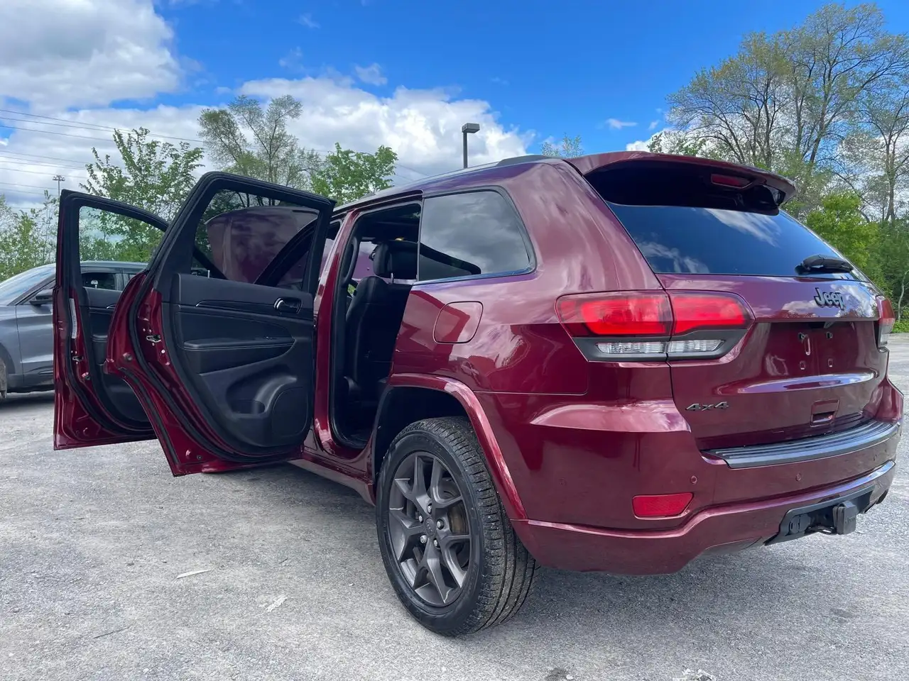 Jeep Grand Cherokee снимка Jeep Grand Cherokee