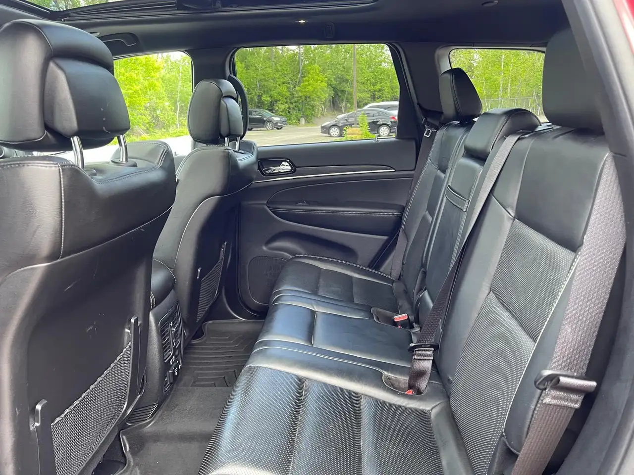 Jeep Grand Cherokee снимка Jeep Grand Cherokee