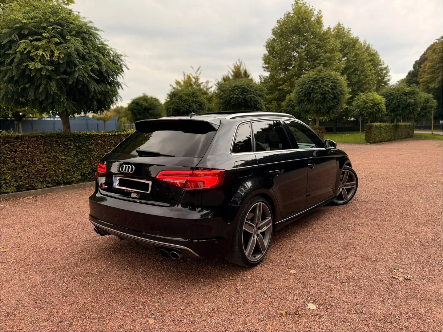 Audi S3 Sportback 2.0 TFSI Quattro S tronic Zwart - 2