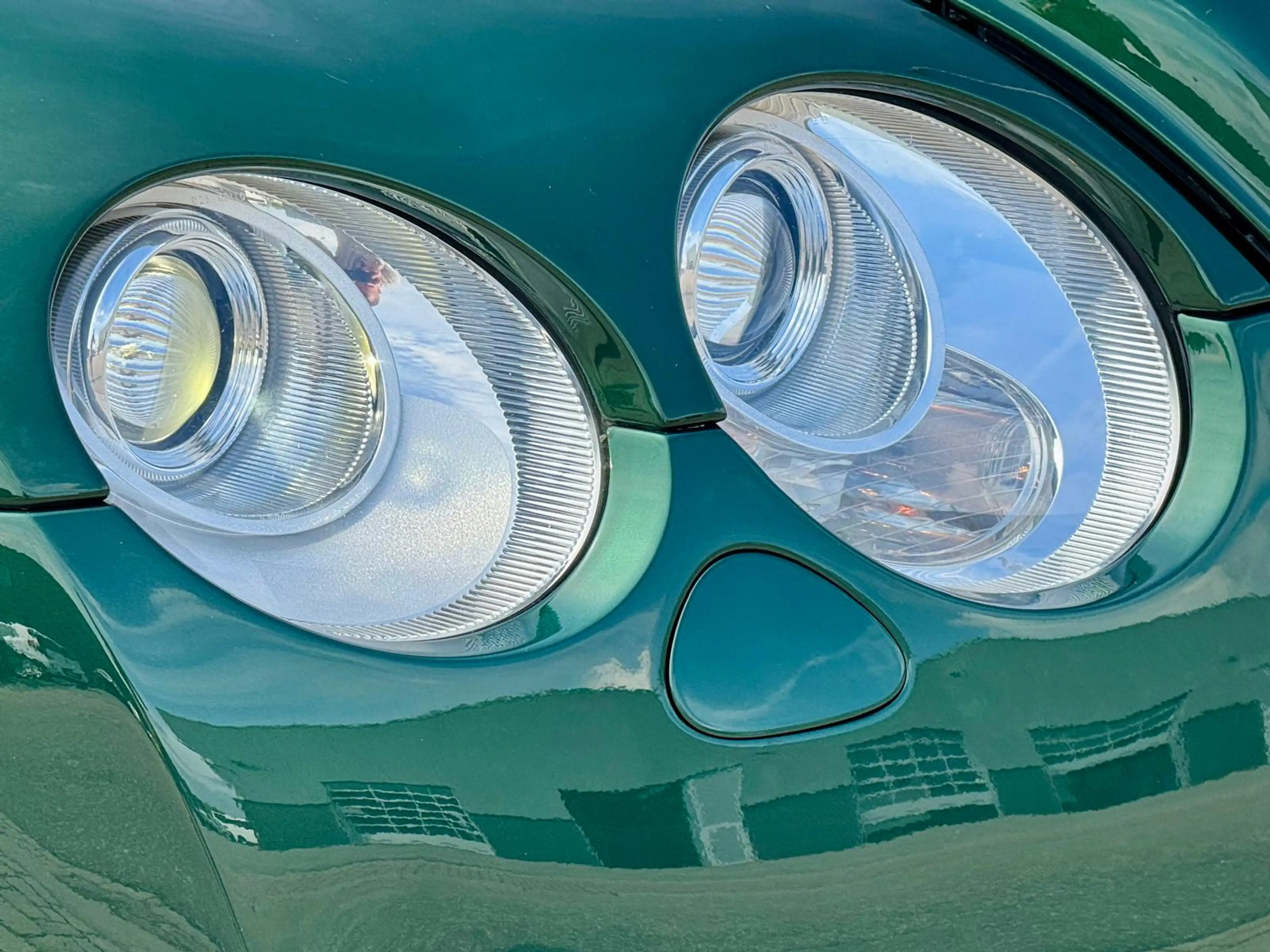 Bentley Continental GT 6.0 W12 / 560pk / Verdant Green / Cognac interior — photo 12