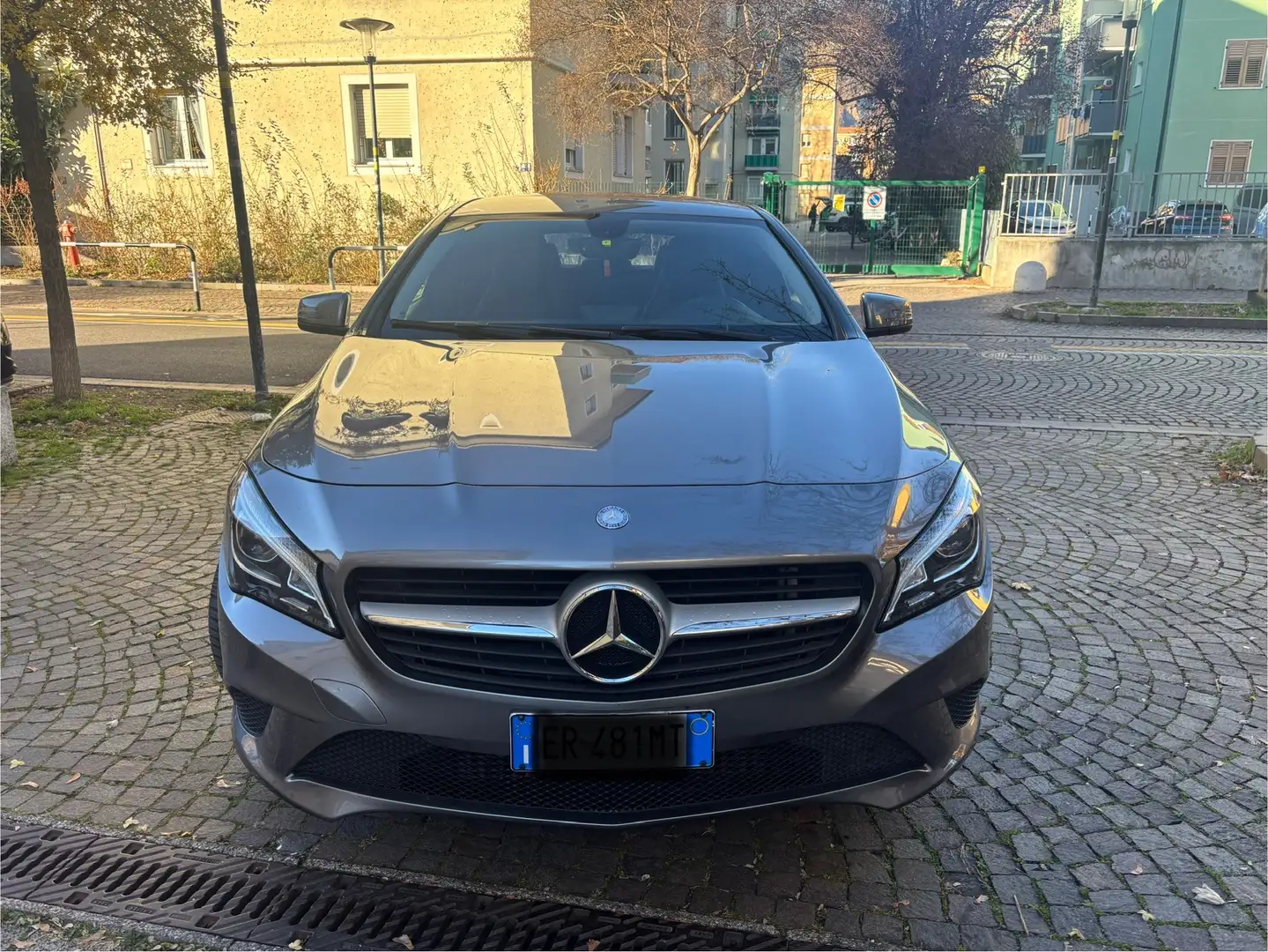 Mercedes-Benz CLA 180 Premium - 2
