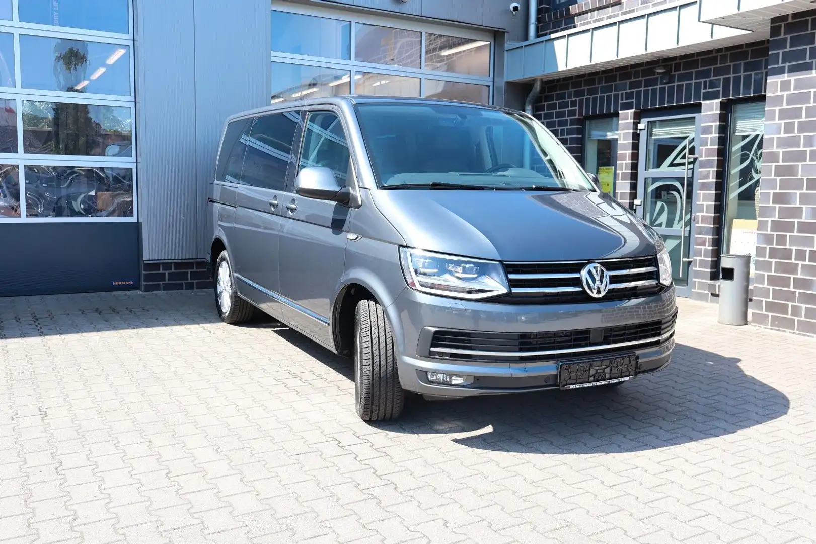 Volkswagen T6 Transporter T6 Bus Multivan Generation Six DSG/ACC/AHK Grau - 1