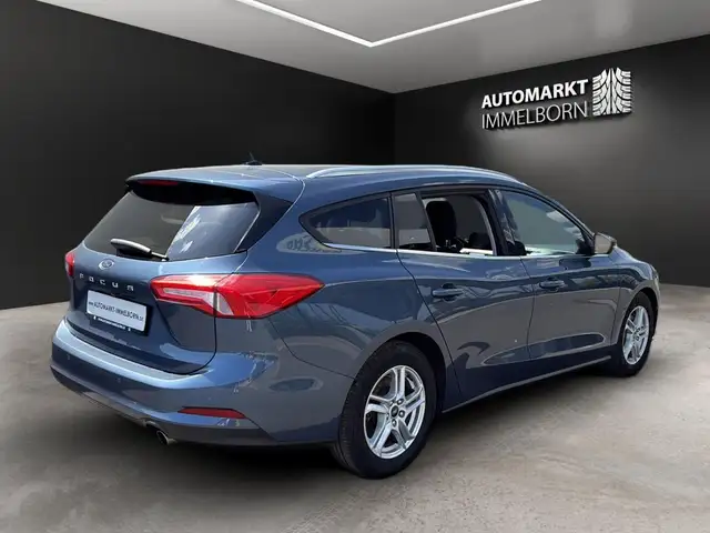 Ford Focus view 6