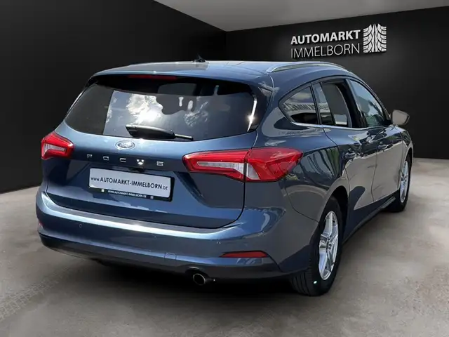 Ford Focus view 11