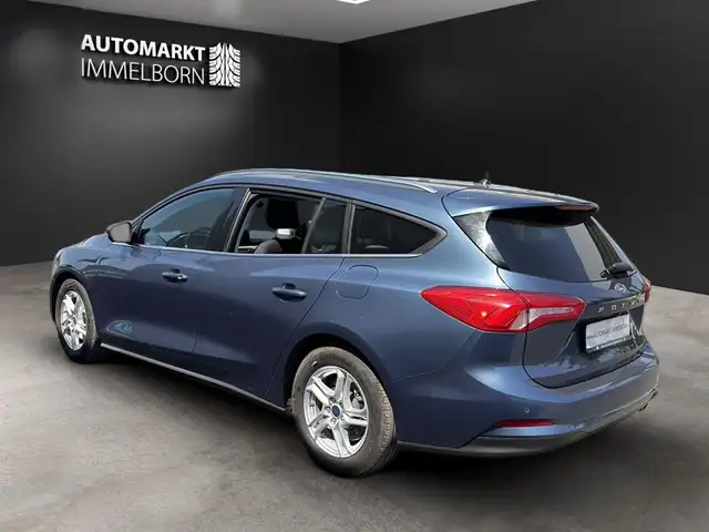 Ford Focus view 5