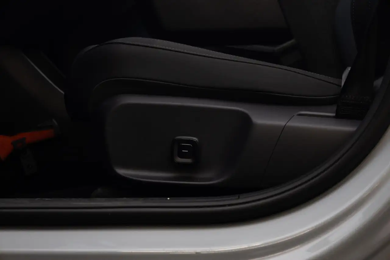 Volvo EX30 Twin Motor Performance Ultra 69 kWh Pano Keyle, миниатюра 6