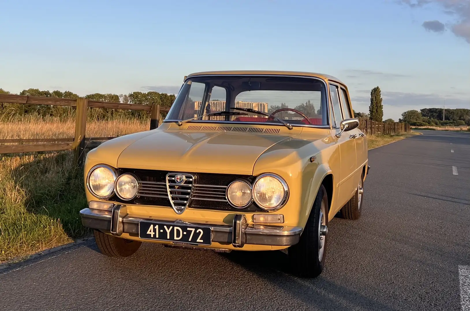Alfa Romeo Giulia 1300 Super - 2