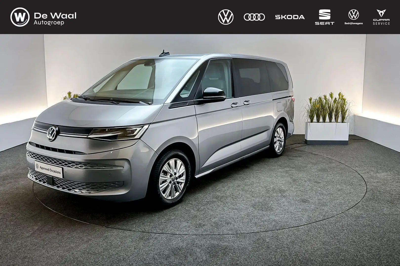 Volkswagen T7 Multivan 1.4 150pk DSG eHybrid L2H1 Life | Panoramadak, Tre Zilver - 1